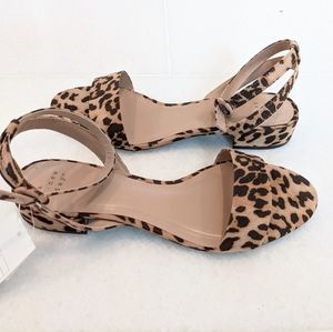8.5W NWT Cheetah Sandals with Kitten Heel